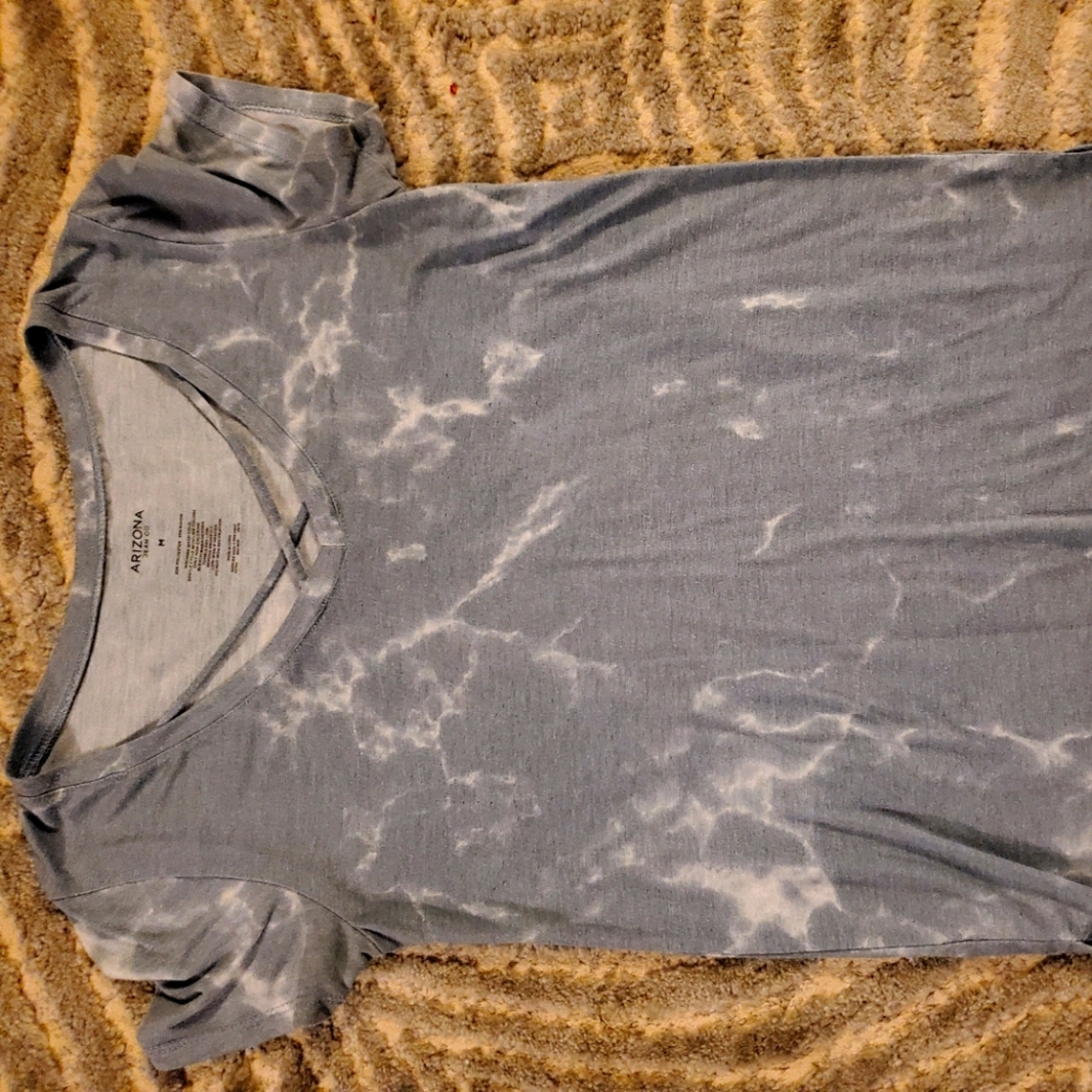 Arizona cross front tee size med